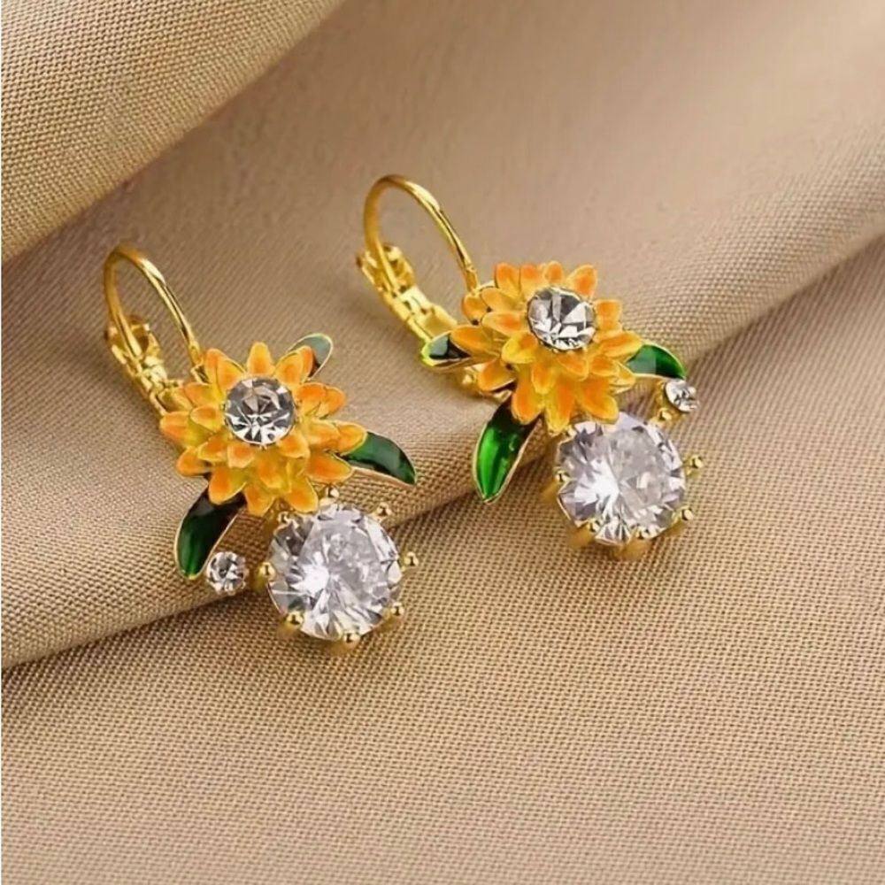 🌼 Betsey Johnson exquisite sunflower & rhinestone earrings 🌼